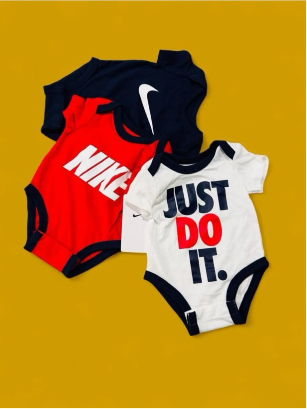 Nike Newborn 3-Piece Bodysuit Set University Red Just Do It Swoosh NWT 0–3M